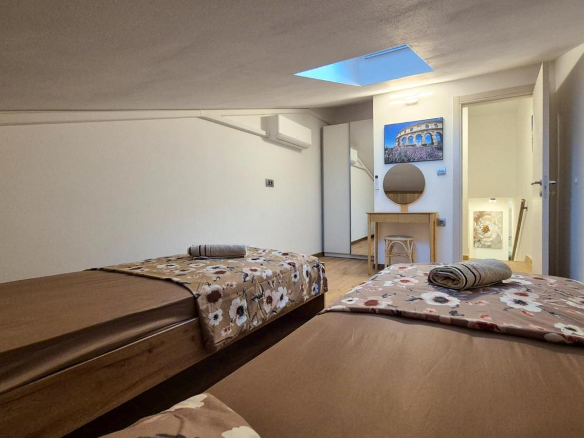 Bijeg U Mir, Dvosobni Apartman *